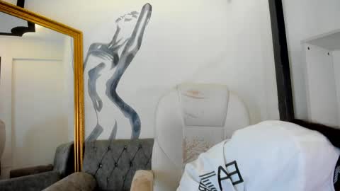 Izzy online show from 25, 4, 2026