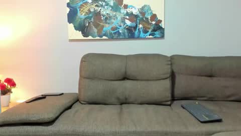 Calix  Independient model Insta and twt Calixsnake online show from 11, 10, 2025