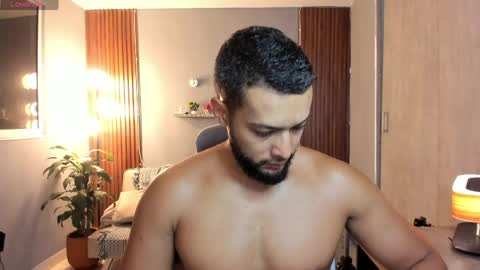 Snapshot of j_calix chatting on 18, 5, 2026 Calix Independient model Insta and twt Calixsnake online show from 18, 5, 2026