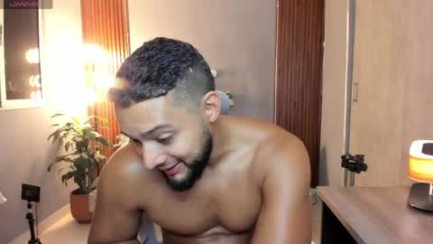Snapshot of j_calix chatting on 27, 5, 2026 Calix Independient model Insta and twt Calixsnake online show from 27, 5, 2026
