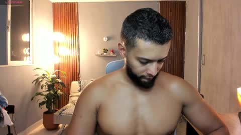 Snapshot of j_calix chatting on 31, 5, 2026 Calix Independient model Insta and twt Calixsnake online show from 31, 5, 2026