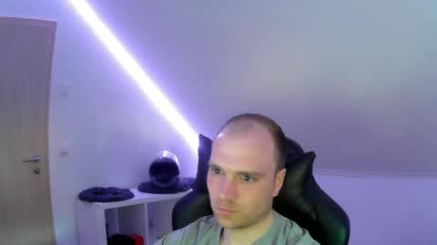 here4y online show from 21, 4, 2026