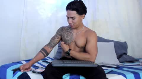 i am juan musiry independent model  online show from 28, 12, 2024