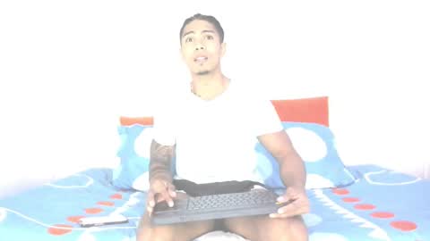 i am juan musiry independent model  online show from 25, 2, 2025