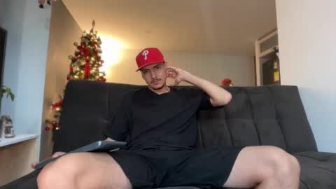 INDEPENDENT MODEL online show from 17, 12, 2025