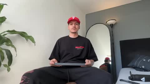 INDEPENDENT MODEL online show from 20, 4, 2026