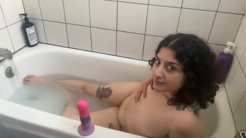 Snapshot of jackalopeangel chatting on 21, 5, 2026 Hazel online show from 21, 5, 2026