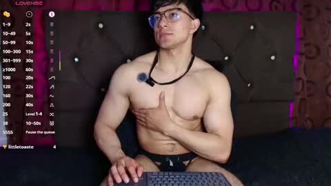 Snapshot of jacke_buster chatting on 20, 12, 2025 Jacke online show from 20, 12, 2025