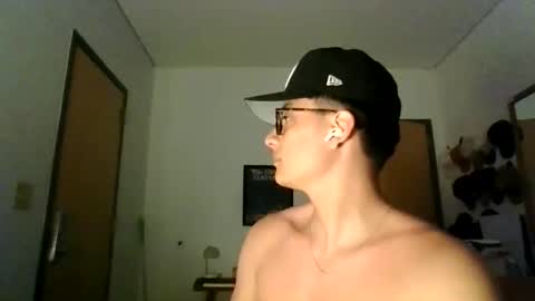 Snapshot of jackstrongof chatting on 3, 6, 2026 ImZacharyTyler online show from 3, 6, 2026