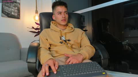 Snapshot of jacobstones_ chatting on 11, 2, 2025 JACOB STONES online show from 11, 2, 2025