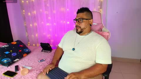 daddy sir master bear online show from 4, 3, 2025