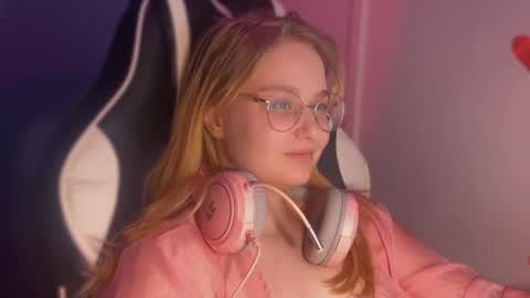 Snapshot of jacywinslat chatting on 15, 2, 2025 jacywinslat online show from 15, 2, 2025