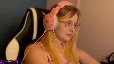 Snapshot of jacywinslat chatting on 19, 2, 2025 jacywinslat online show from 19, 2, 2025