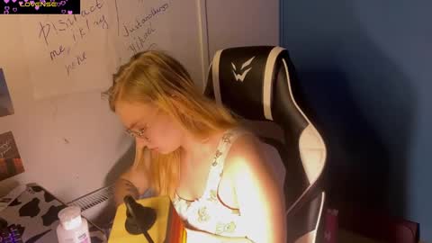 Snapshot of jacywinslat chatting on 3, 3, 2025 jacywinslat online show from 3, 3, 2025