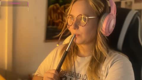 Snapshot of jacywinslat chatting on 18, 9, 2025 jacywinslat online show from 18, 9, 2025