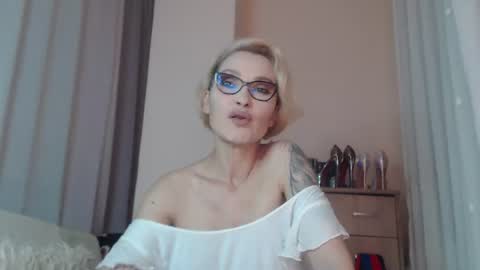 Snapshot of jadapink___ chatting on 25, 6, 2026 Jada online show from 25, 6, 2026