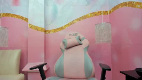 Jadde Greyy  online show from 17, 4, 2026