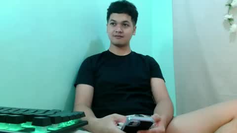 jade_halo online show from 8, 4, 2026