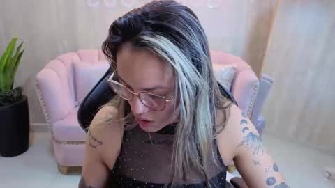 Jade  online show from 14, 10, 2025