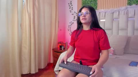 Snapshot of jade_nm chatting on 13, 12, 2025 ade online show from 13, 12, 2025