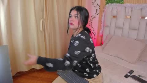 Snapshot of jade_nm chatting on 19, 12, 2025 ade online show from 19, 12, 2025