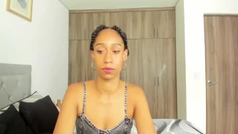 Jade smile online show from 17, 9, 2025