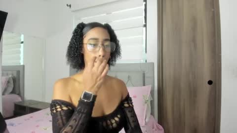 Snapshot of jade_obi chatting on 29, 5, 2026 Jade smile online show from 29, 5, 2026
