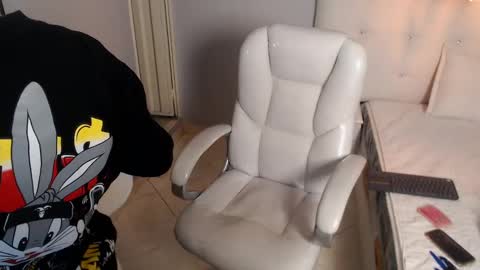 karlla scarlet online show from 15, 1, 2025