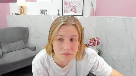 Snapshot of jade_soft chatting on 5, 12, 2024 Jade online show from 5, 12, 2024