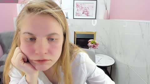 Snapshot of jade_soft chatting on 19, 12, 2024 Jade online show from 19, 12, 2024