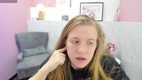 Snapshot of jade_soft chatting on 25, 1, 2025 Jade online show from 25, 1, 2025