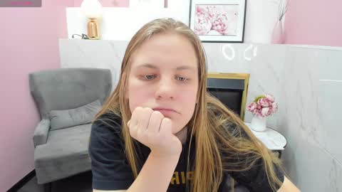 Snapshot of jade_soft chatting on 26, 1, 2025 Jade online show from 26, 1, 2025
