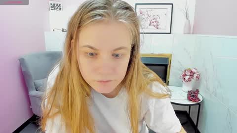 Snapshot of jade_soft chatting on 2, 2, 2025 Jade online show from 2, 2, 2025