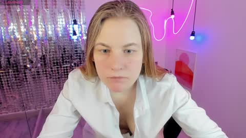 Snapshot of jade_soft chatting on 8, 2, 2025 Jade online show from 8, 2, 2025
