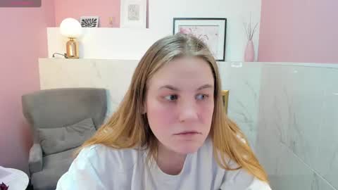 Snapshot of jade_soft chatting on 2, 3, 2025 Jade online show from 2, 3, 2025