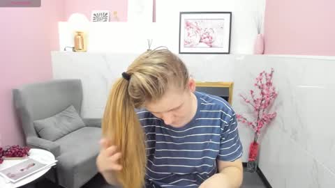 Snapshot of jade_soft chatting on 7, 3, 2025 Jade online show from 7, 3, 2025