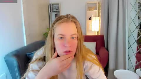 Snapshot of jade_soft chatting on 12, 9, 2025 Jade online show from 12, 9, 2025