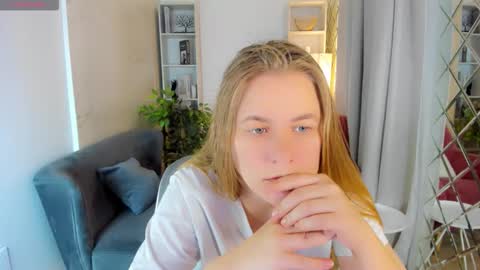 Snapshot of jade_soft chatting on 13, 9, 2025 Jade online show from 13, 9, 2025