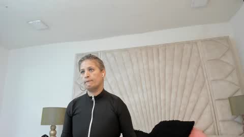 Jade  online show from 25, 9, 2025