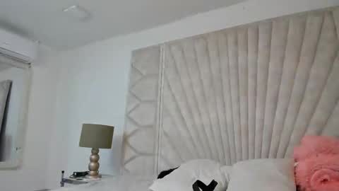 Jade  online show from 27, 9, 2025