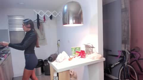 Jade online show from 9, 11, 2025