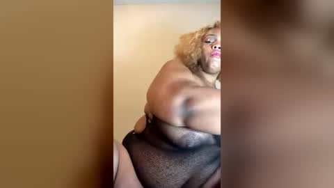 jadedcoconut online show from 25, 7, 2026