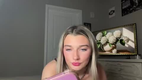 Jade james online show from 29, 3, 2026