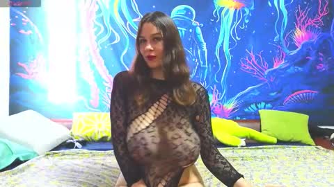 Jadelin Min online show from 21, 11, 2025