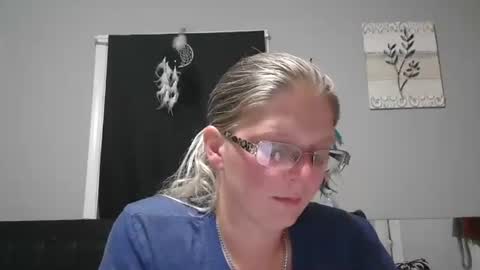 JadeLuv online show from 7, 11, 2025