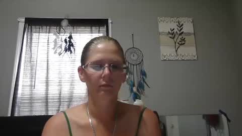 JadeLuv online show from 5, 7, 2026