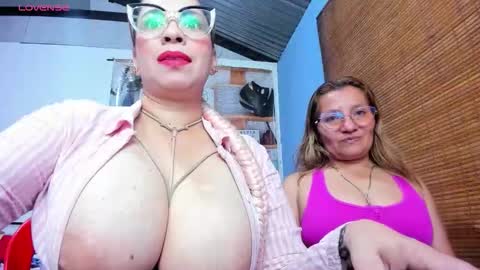 JADEMOOMS online show from 8, 11, 2025