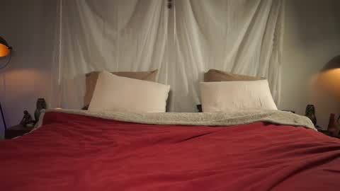 Jade online show from 8, 3, 2025