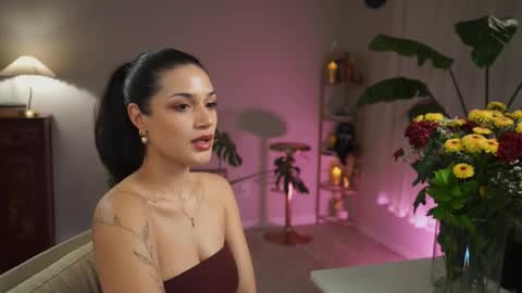 Jade online show from 8, 11, 2025