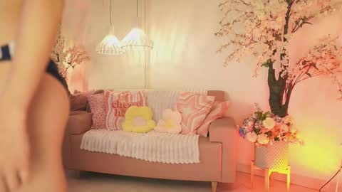 Jade Summer online show from 7, 11, 2025